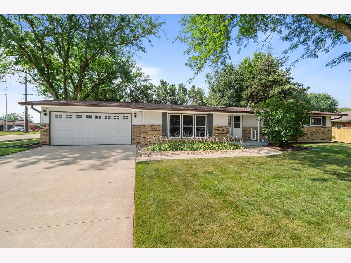  For Sale Rochelle Illinois, 216 Linder Lane