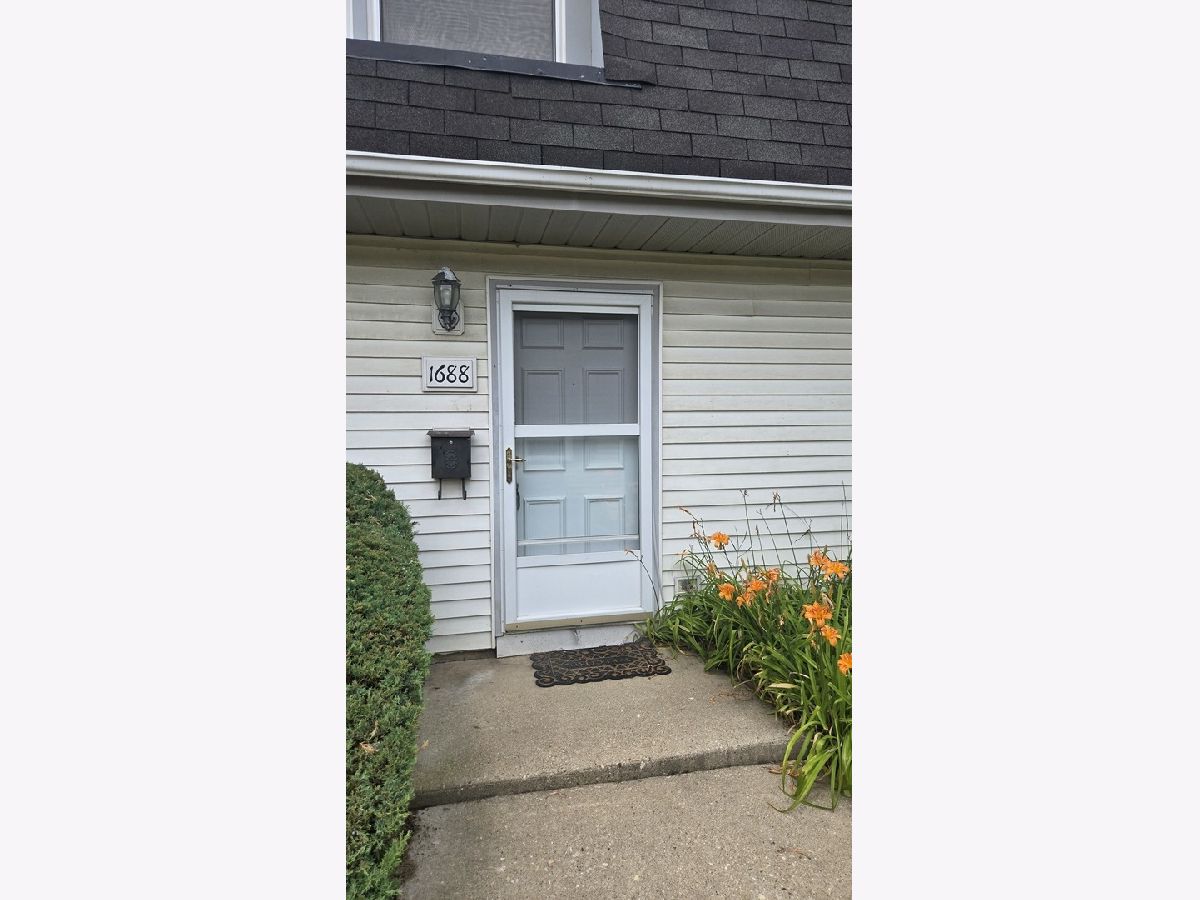  For Rent Hoffman Estates Illinois, 1688 Queensbury