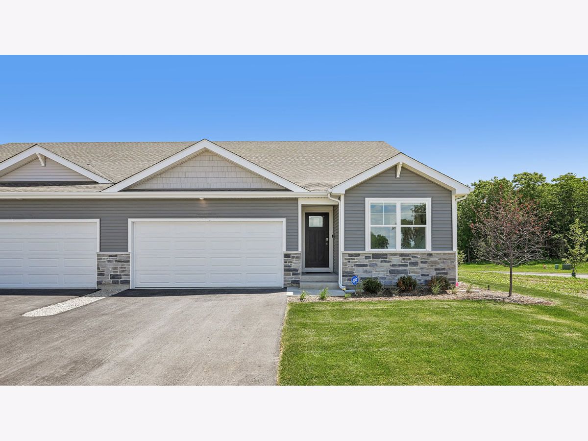  For Sale Burlington Wisconsin, 802A Concord Circle