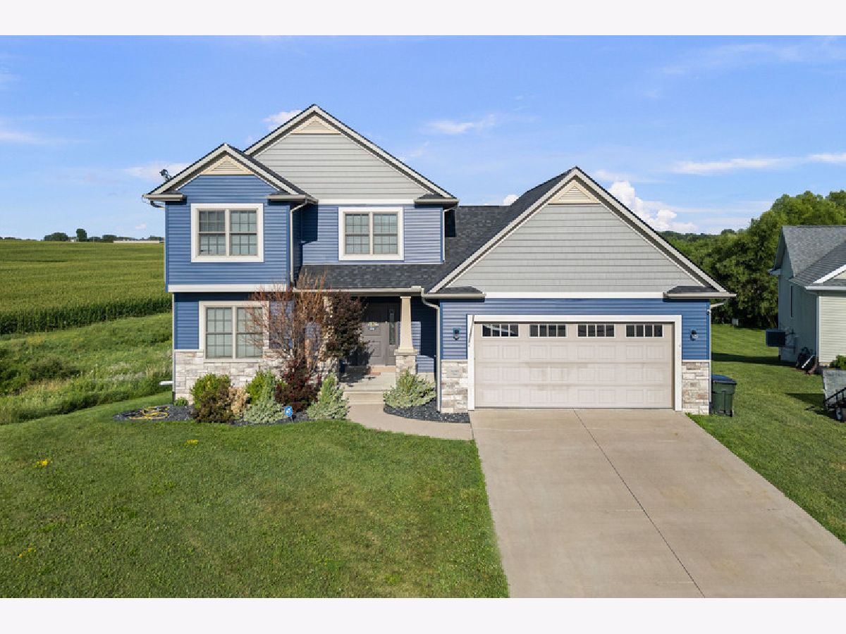 Homes For Sale Oakbrook North Davenport Iowa, 7127 Madison Street