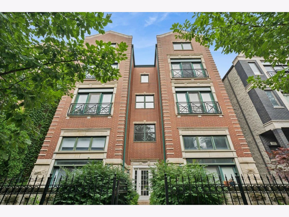  For Sale Chicago Illinois, 867 Paulina Street