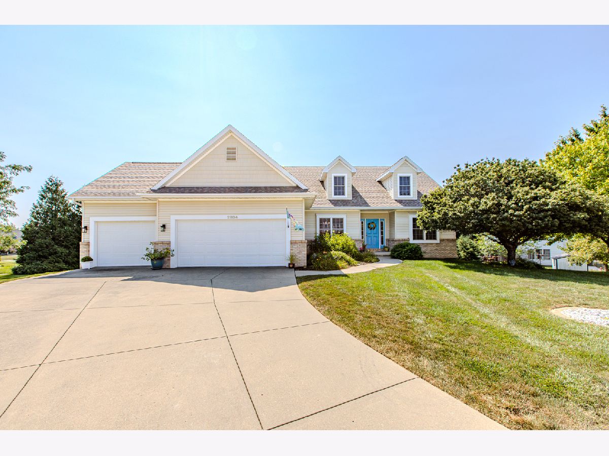  Sold Normal Illinois, 2334 Cascade