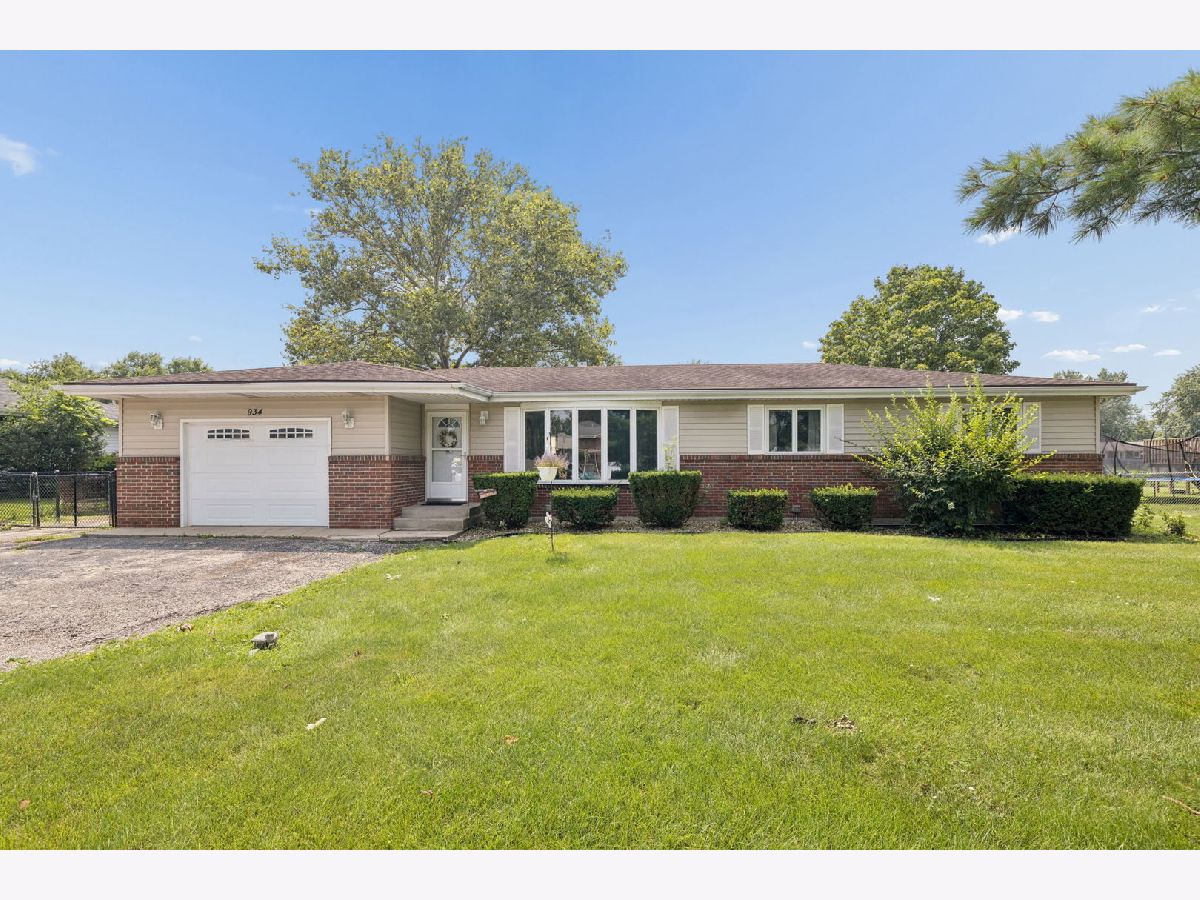  For Sale New Lenox Illinois, 934 Regent Street