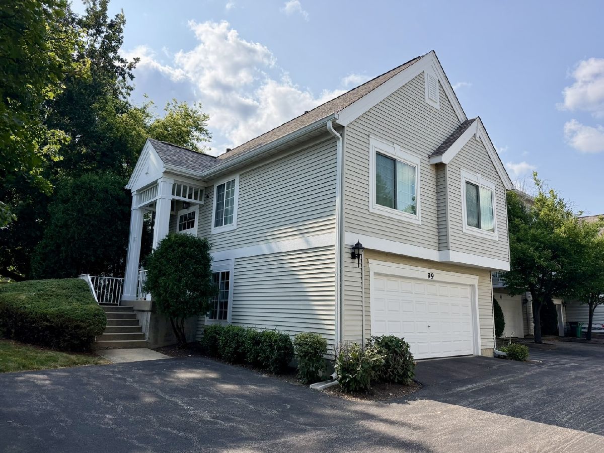  For Sale Wheeling Illinois, 99 Cantal Court