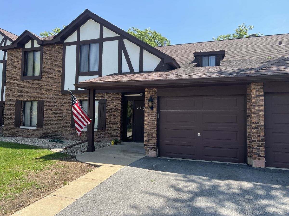  For Rent Wheaton Illinois, 1737 Harrow