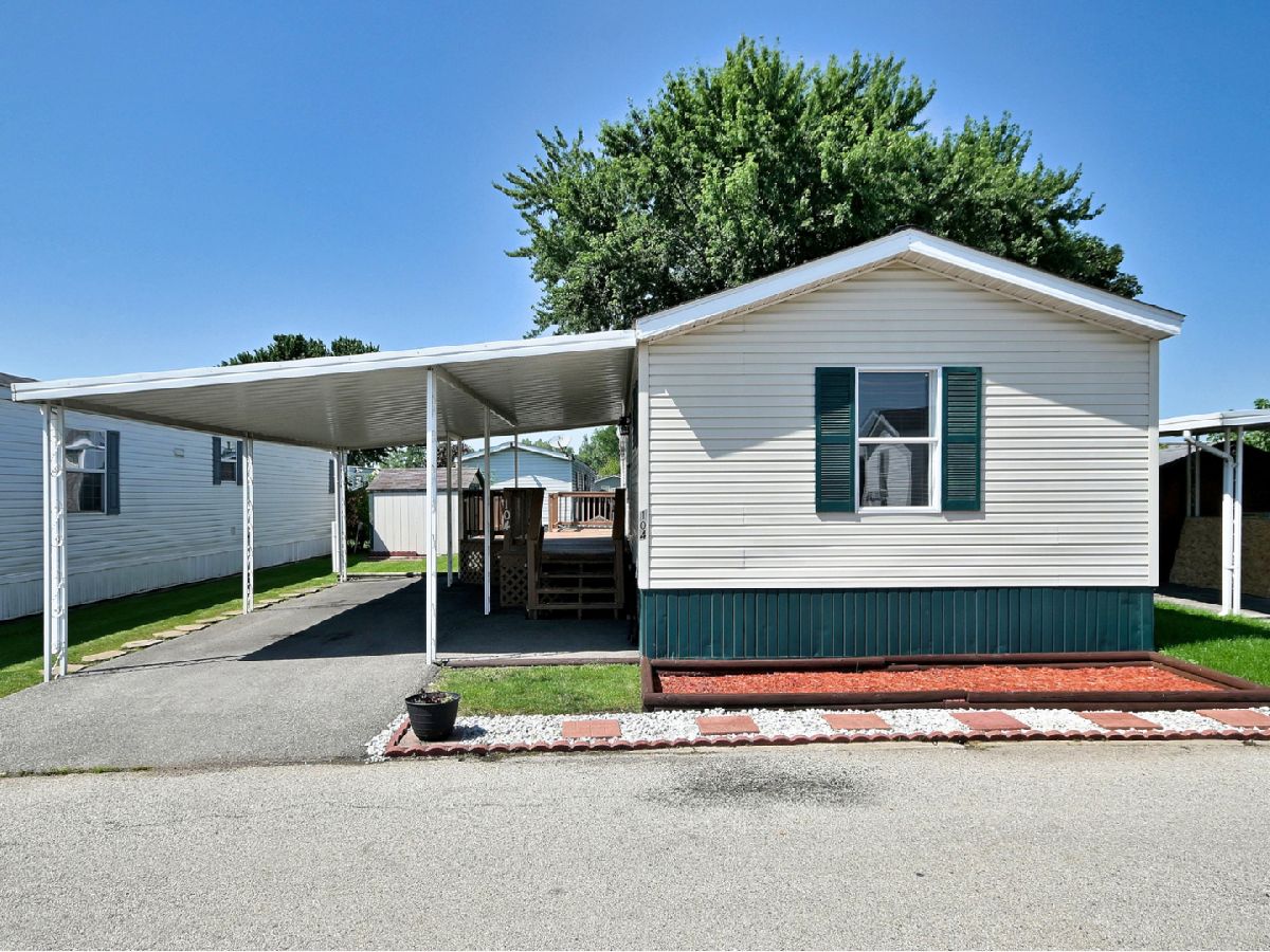  For Sale Bartlett Illinois, 104 9th Avenue
