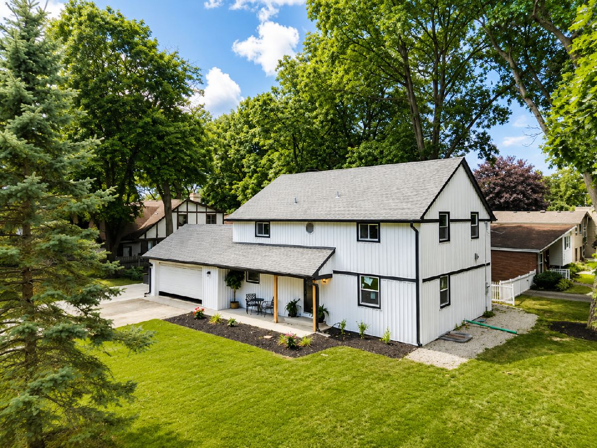  For Sale Bartlett Illinois, 300 North Avenue