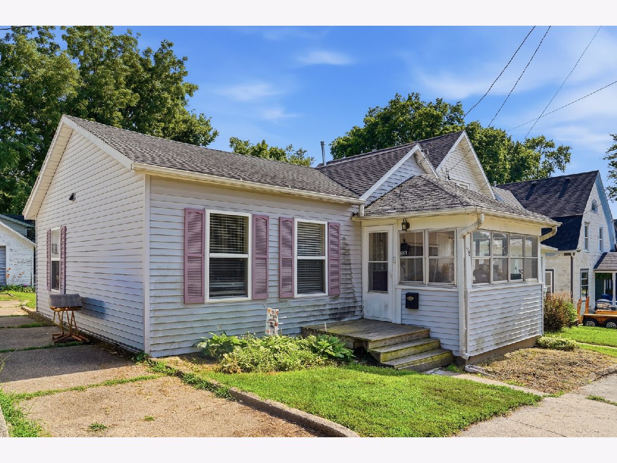  For Sale Dixon Illinois, 418 3rd Street