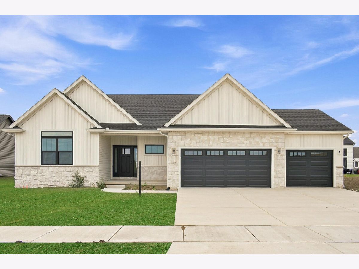  For Sale Mahomet Illinois, 1415 Milton Court