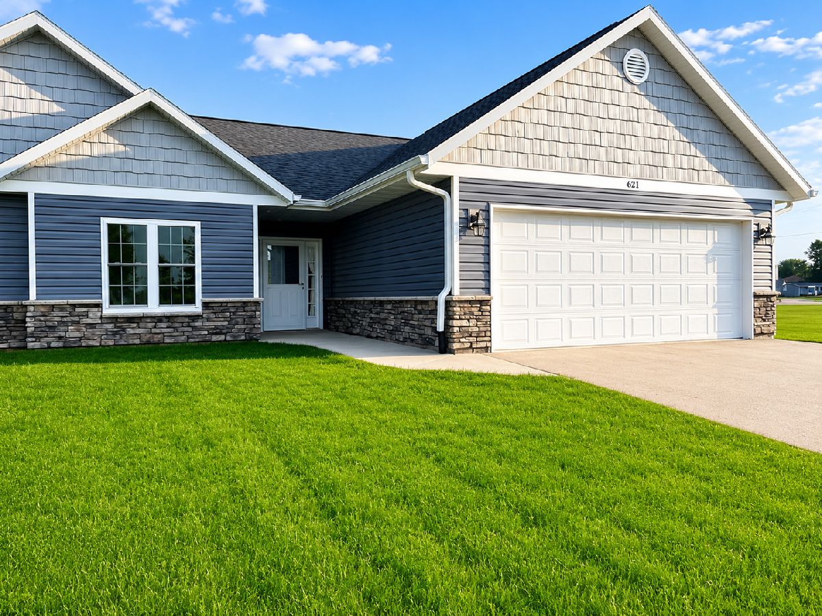  Sold Forreston Illinois, 621 Hewitt