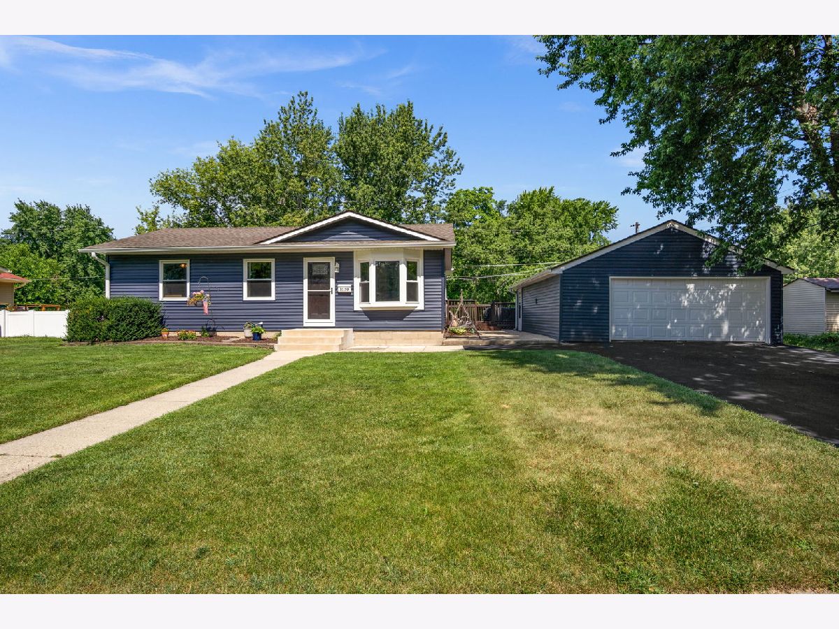  For Sale Dekalb Illinois, 1530 Sunrise Drive
