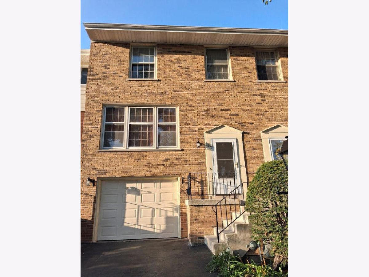  For Sale Brookfield Illinois, 8805 44th Place
