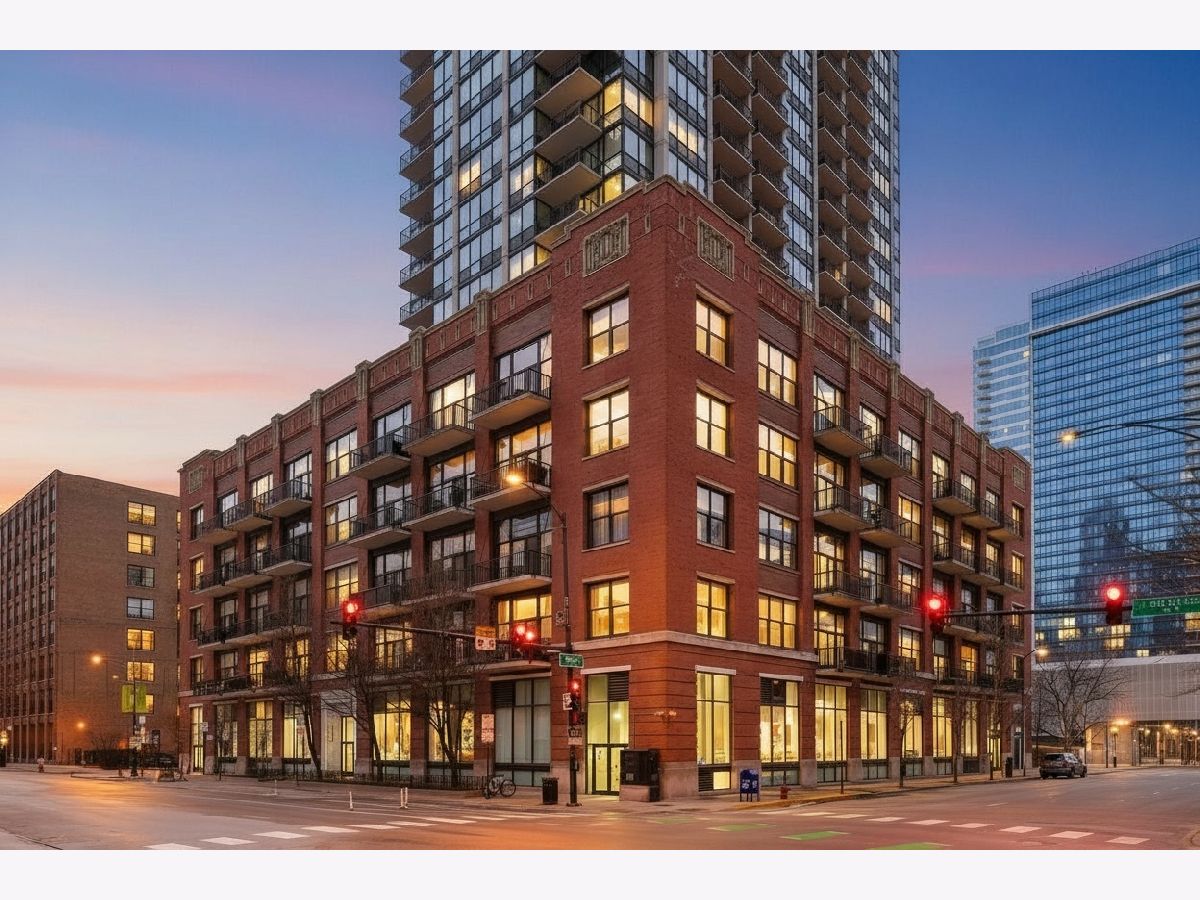  For Sale Chicago Illinois, 210 Desplaines Street