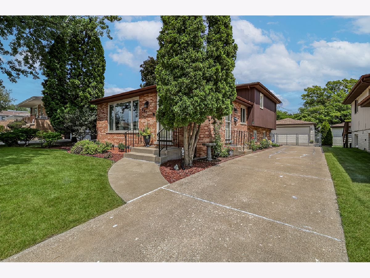  For Sale Lemont Illinois, 707 Houston Street