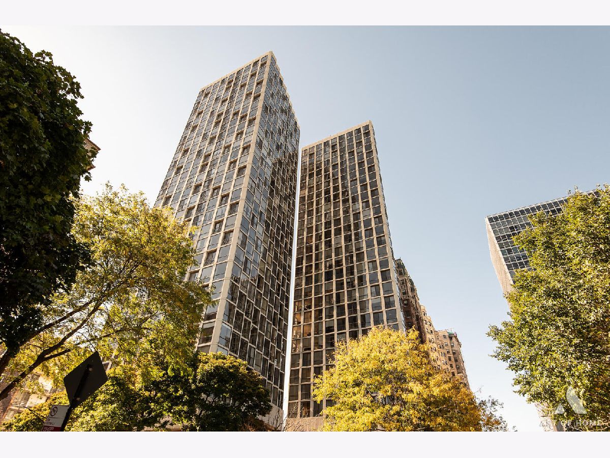  For Sale Chicago Illinois, 345 Fullerton Parkway