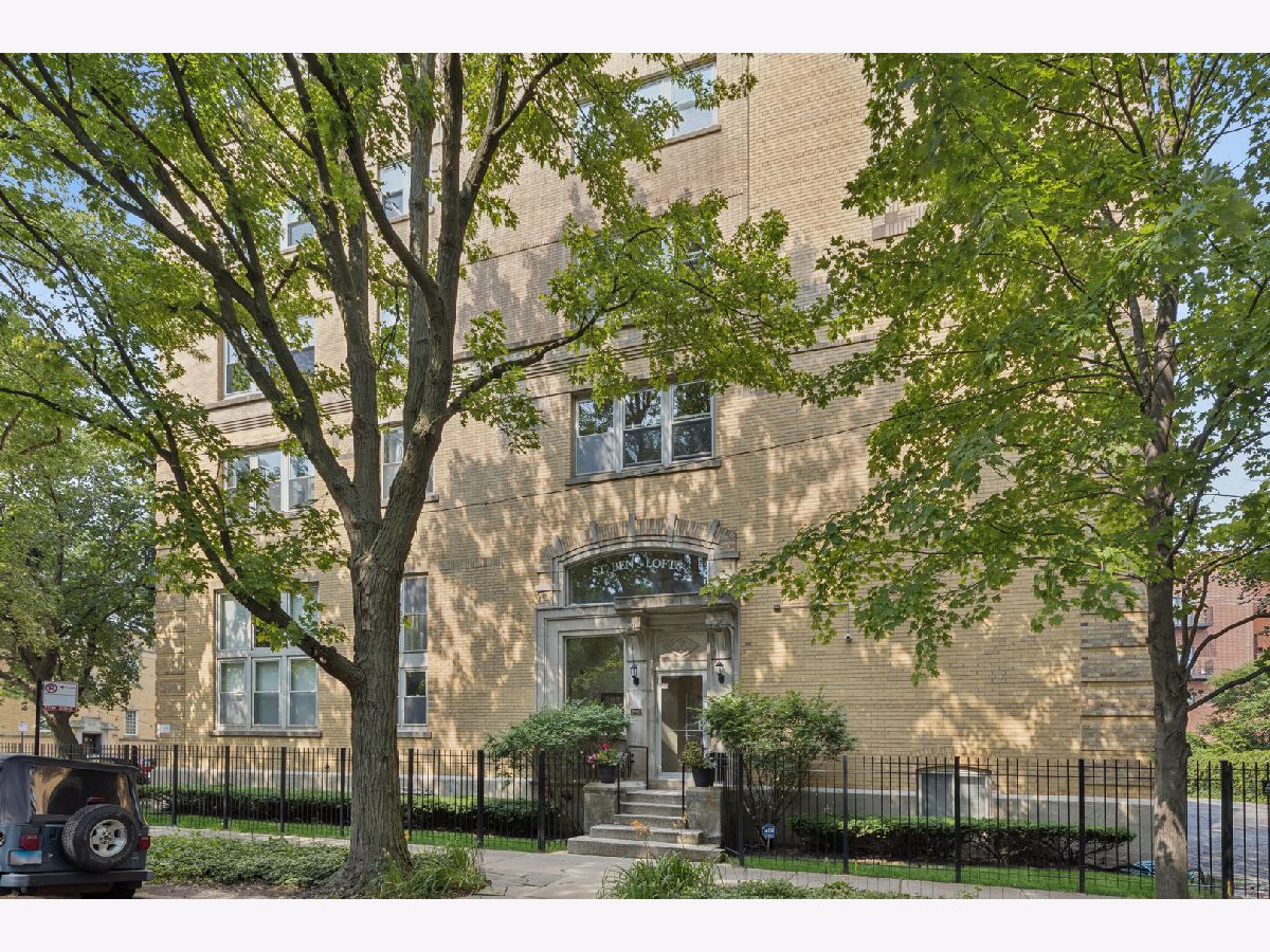 Condominiums & Homes For Sale St Bens Chicago Illinois, 3900 Claremont Avenue