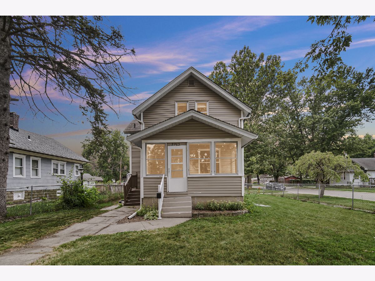  For Sale Rockford Illinois, 2203 18th Avenue