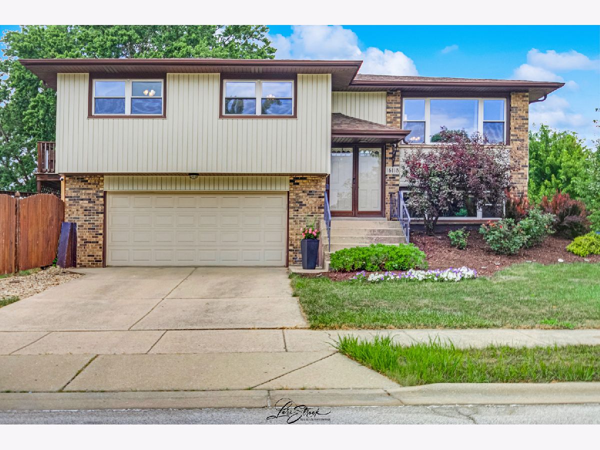  For Sale Tinley Park Illinois, 16118 76th Avenue