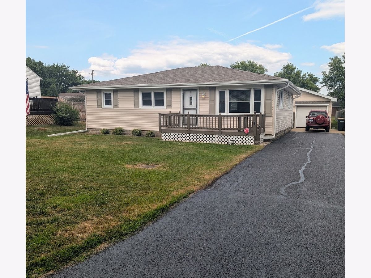  For Sale Coal City Illinois, 325 2nd Avenue