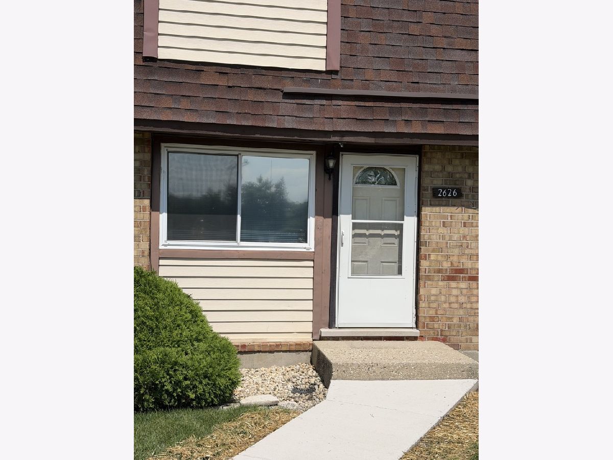  For Sale Waukegan Illinois, 2626 Woodview Court