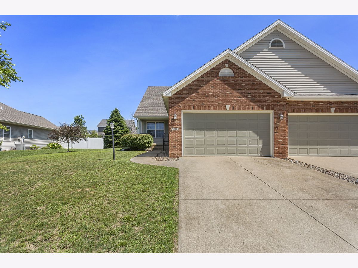  For Sale Mahomet Illinois, 1710 Timber Wolf Lane