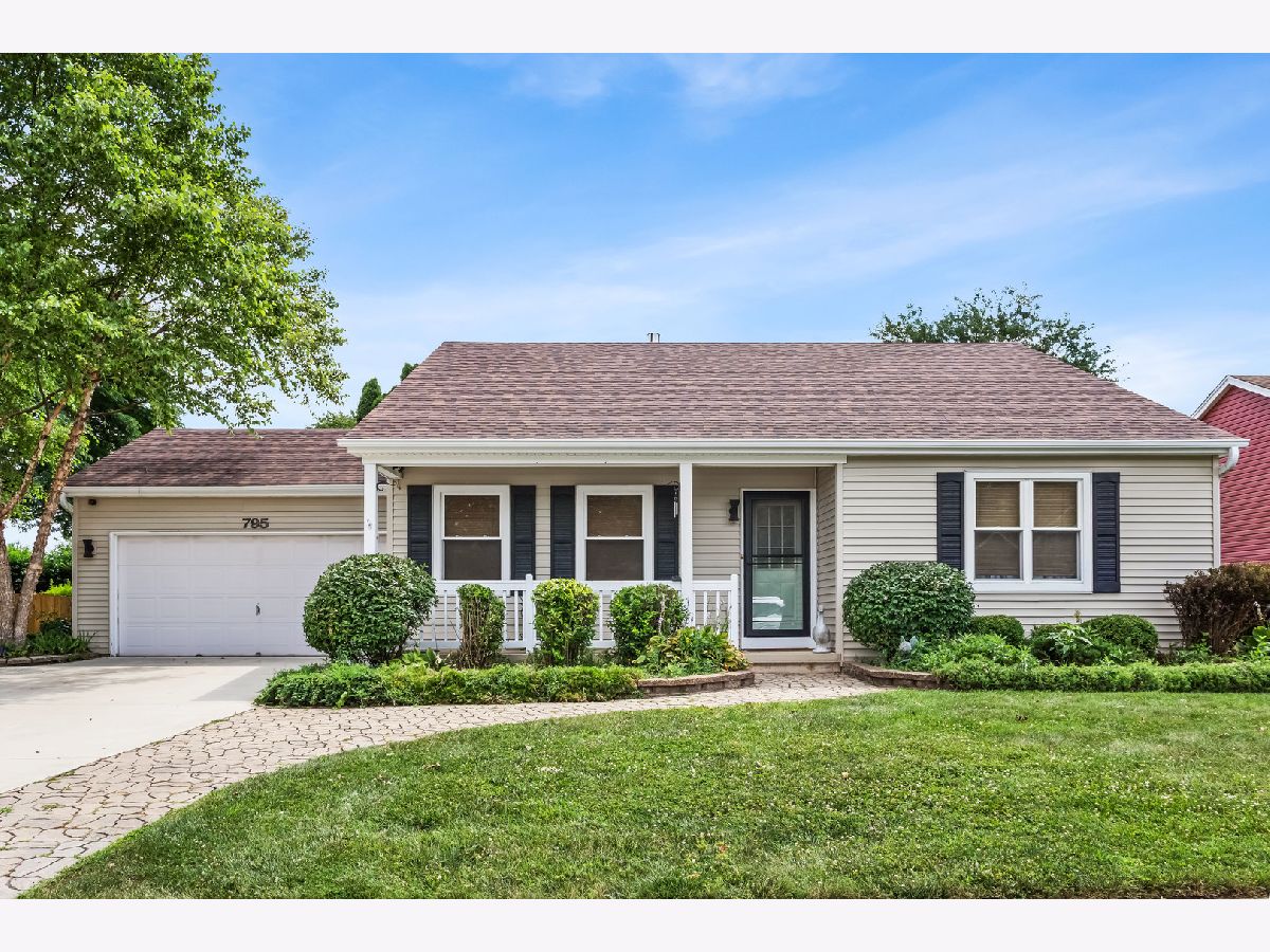  For Sale Elgin Illinois, 795 Springhill Court