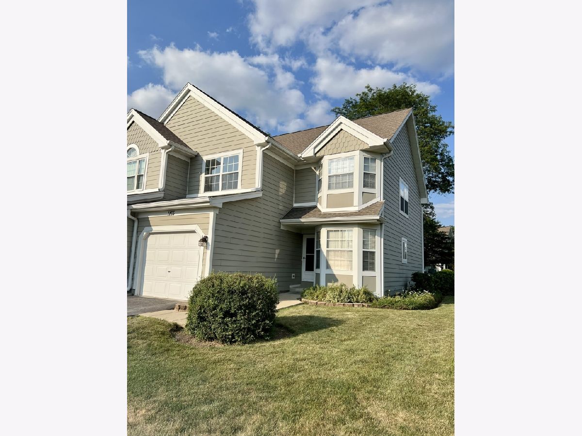 Townhomes & Homes For Rent Cambridge Pointe Carol Stream Illinois, 1165 Edington