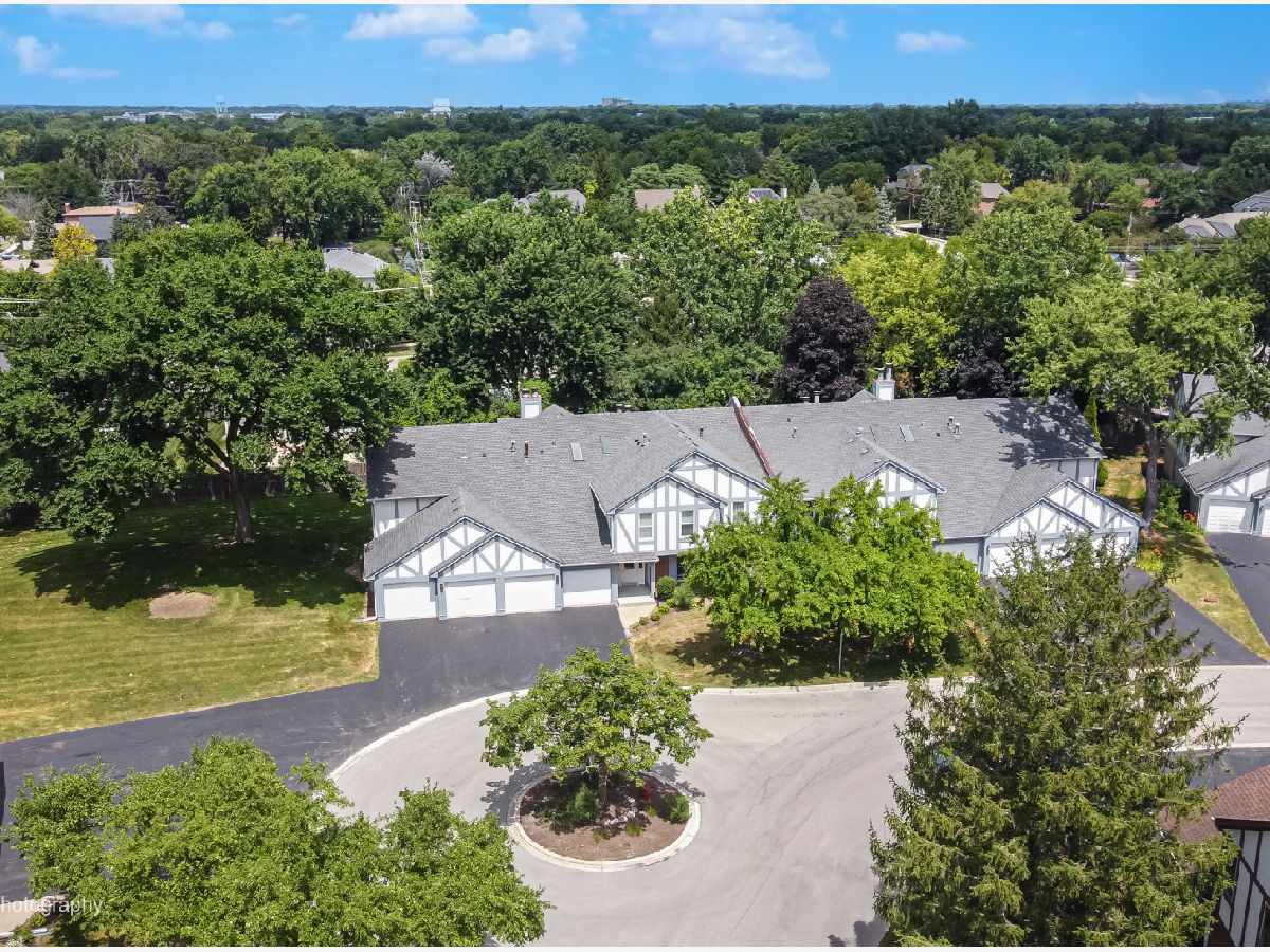  For Sale Palatine Illinois, 16 Fern Court