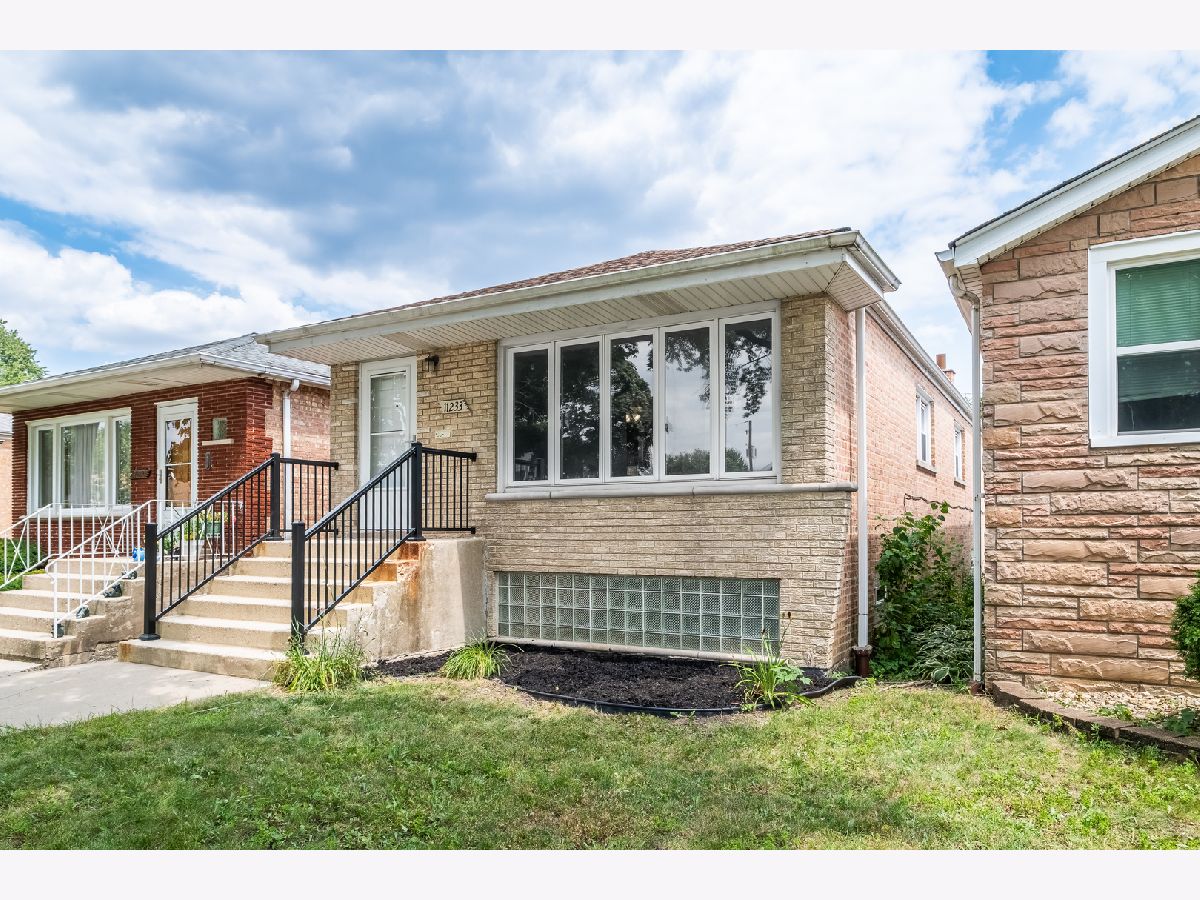  For Sale Chicago Illinois, 11233 Whipple Street