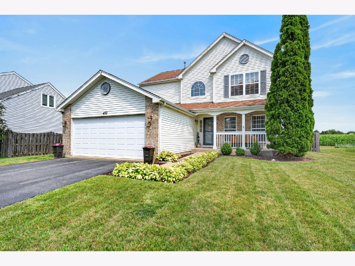 Homes & Townhomes & Condos For Sale Bellchase Lake In The Hills Illinois, 430 Glenrose Lane