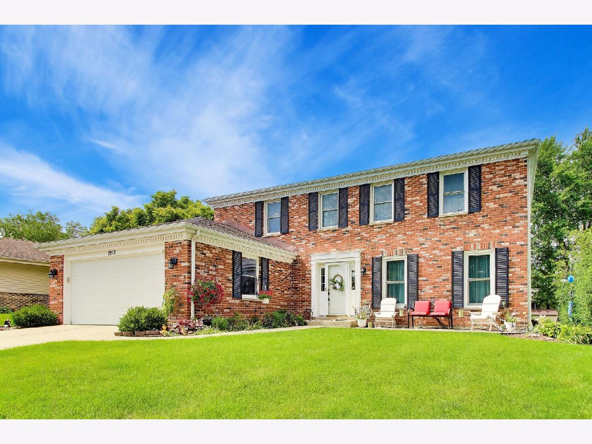  For Sale Mundelein Illinois, 1912 Victoria Road