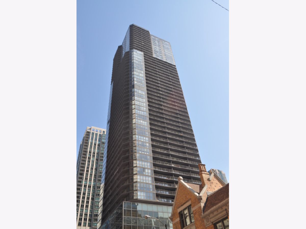  For Sale Chicago Illinois, 10 Ontario Street