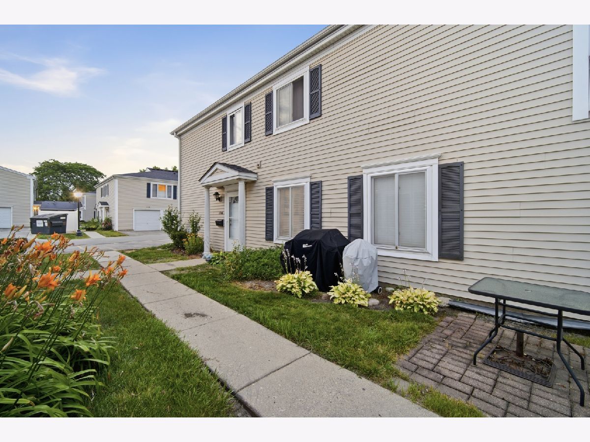  For Rent Prospect Heights Illinois, 1306 Cove