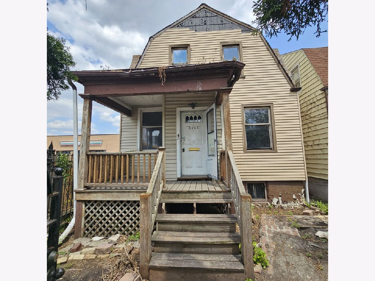  For Sale Chicago Illinois, 3950 Montrose Avenue