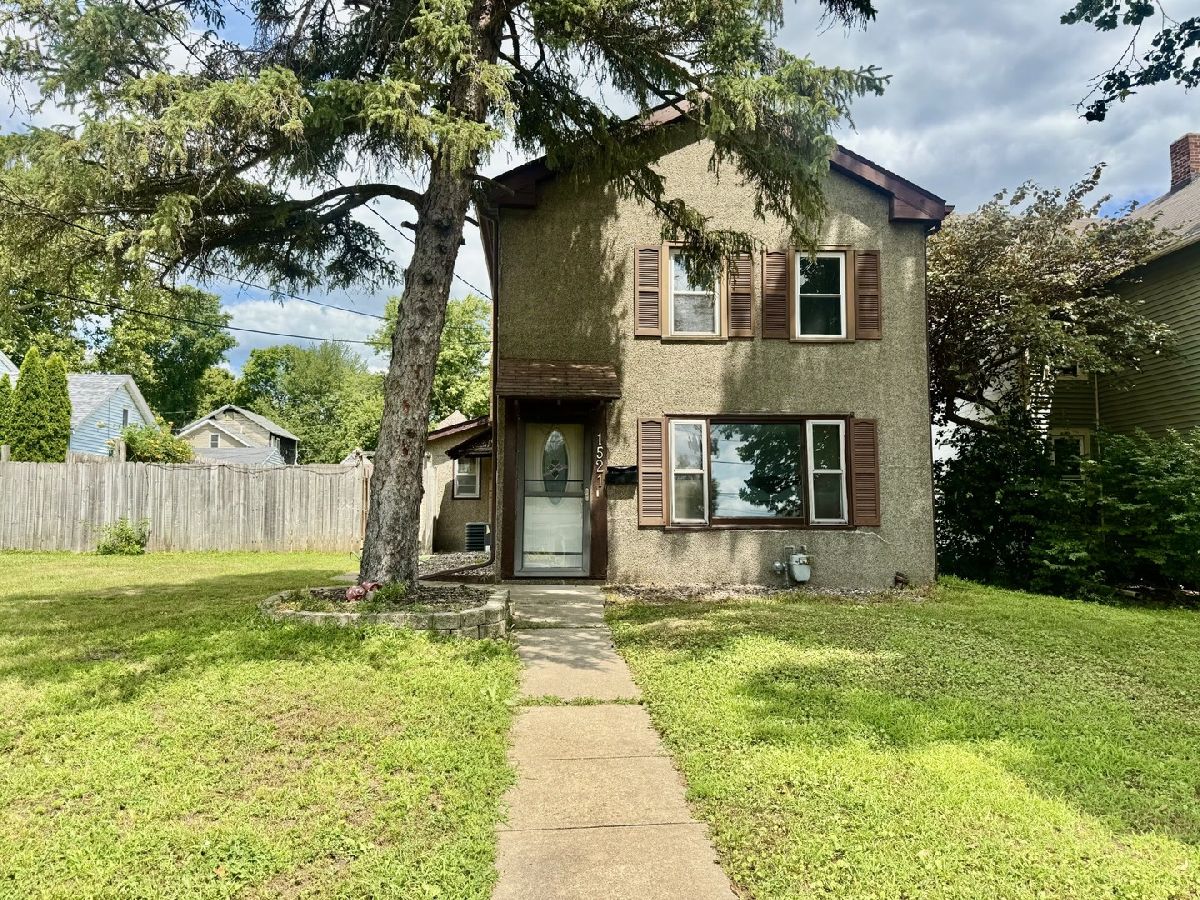  For Sale Peru Illinois, 1521 1st Street