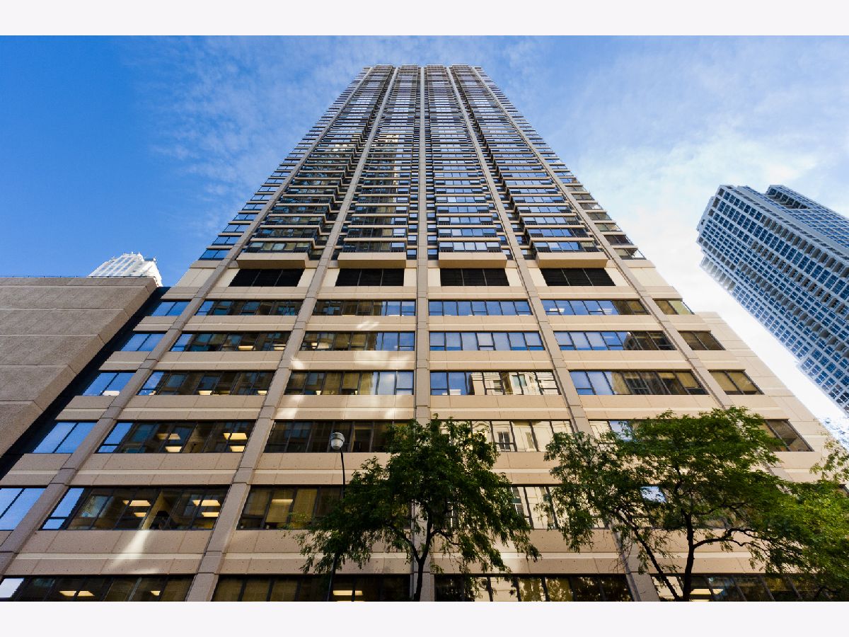  For Rent Chicago Illinois, 30 Huron