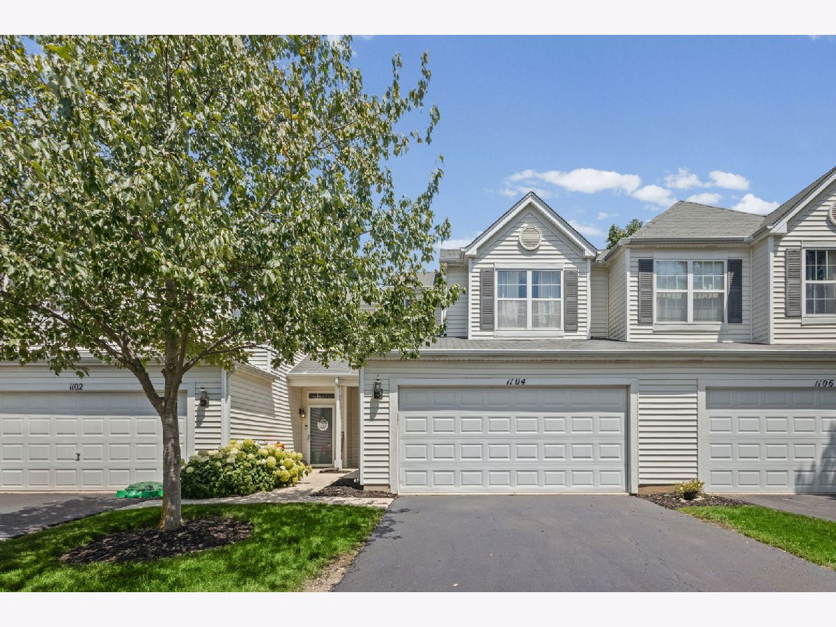  For Sale Joliet Illinois, 1104 Colonial Drive