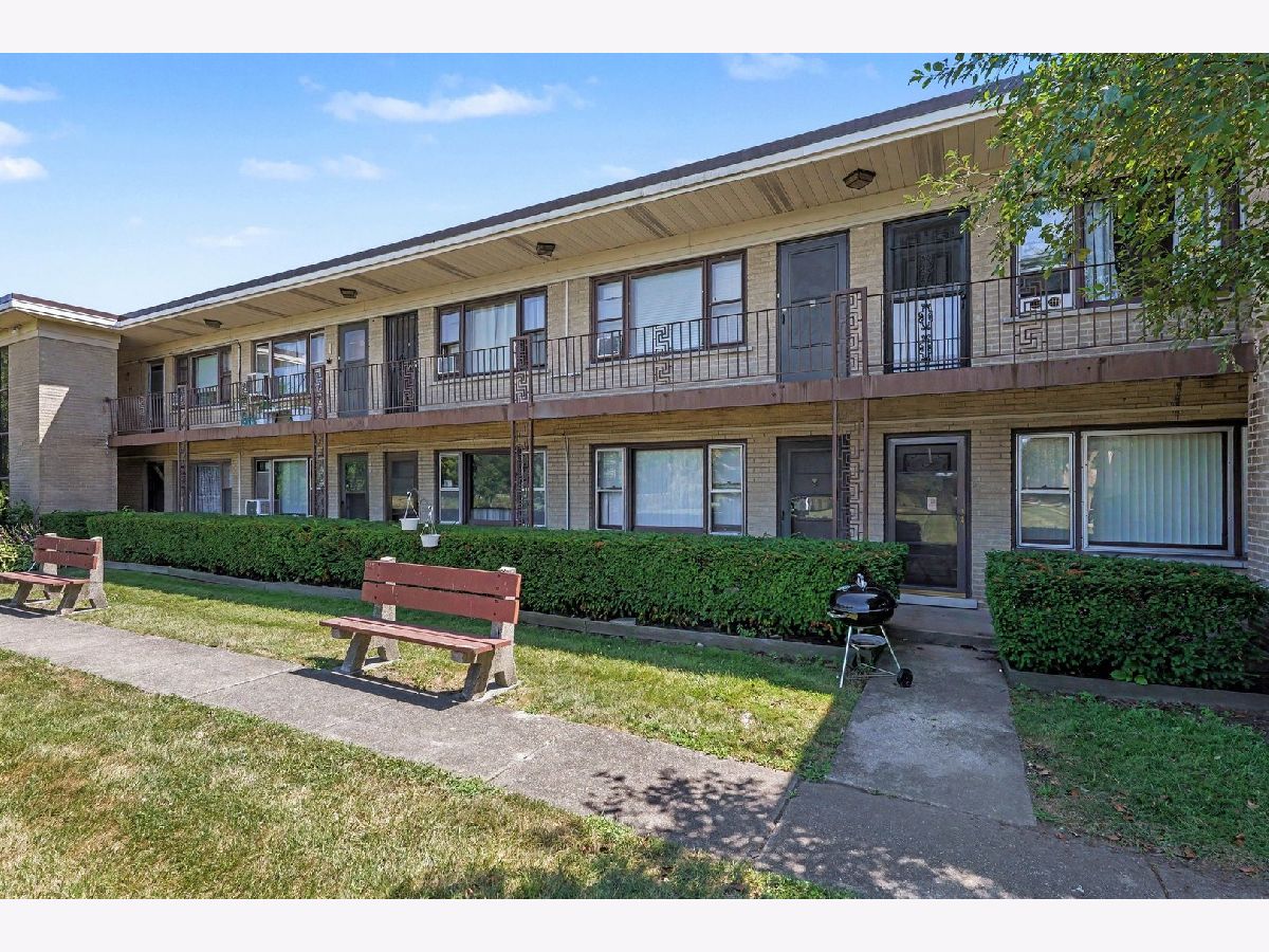  For Sale Northlake Illinois, 12 King Arthur Court