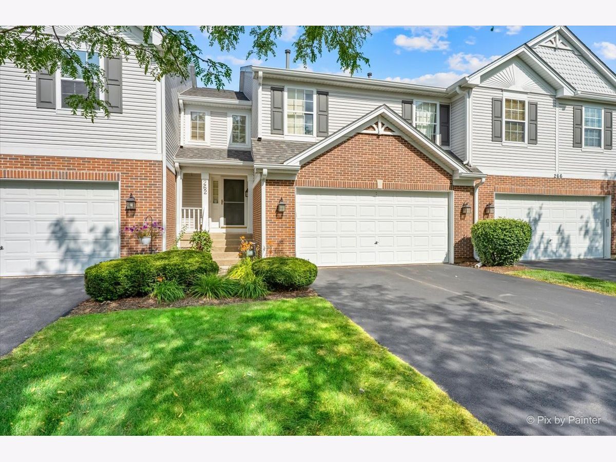  For Sale Geneva Illinois, 262 Lineas Lane