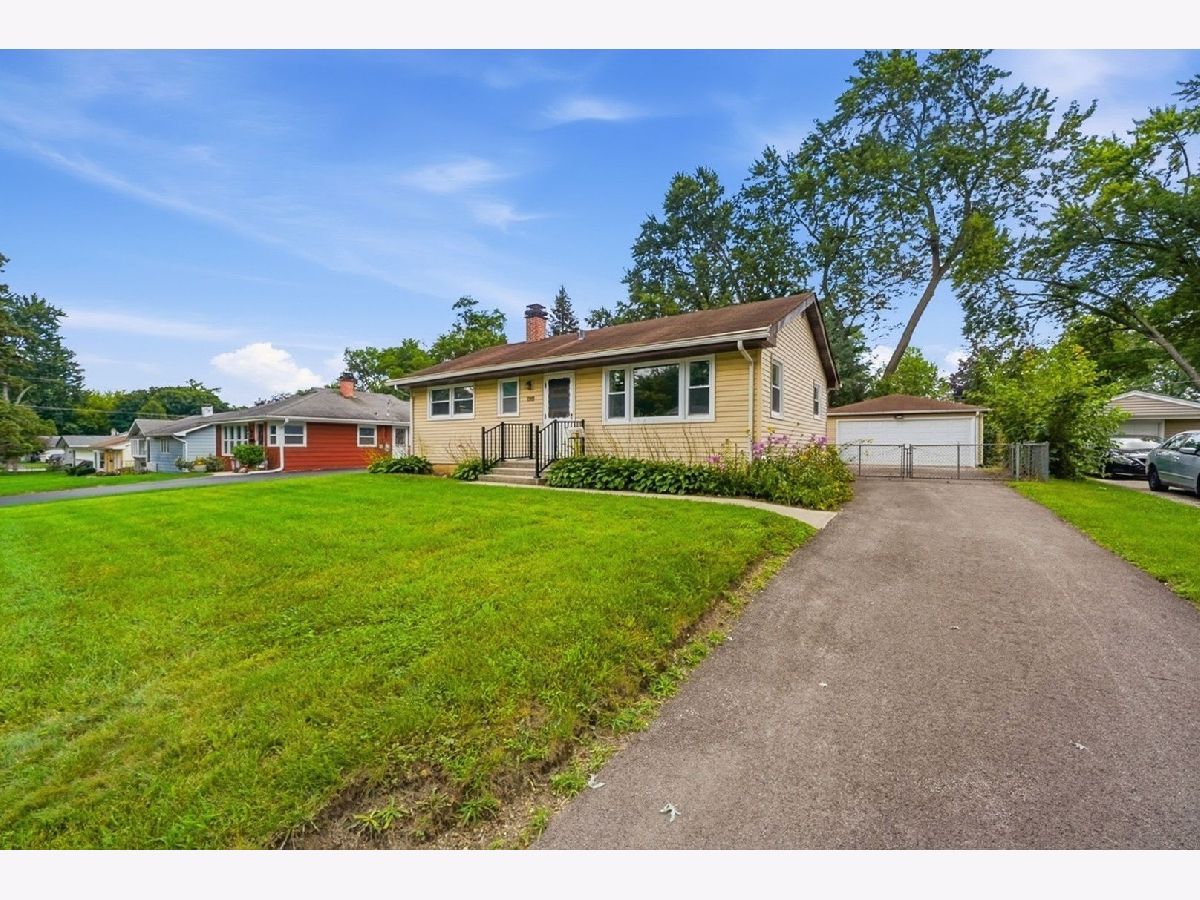  For Sale Grayslake Illinois, 423 Lawrence Avenue