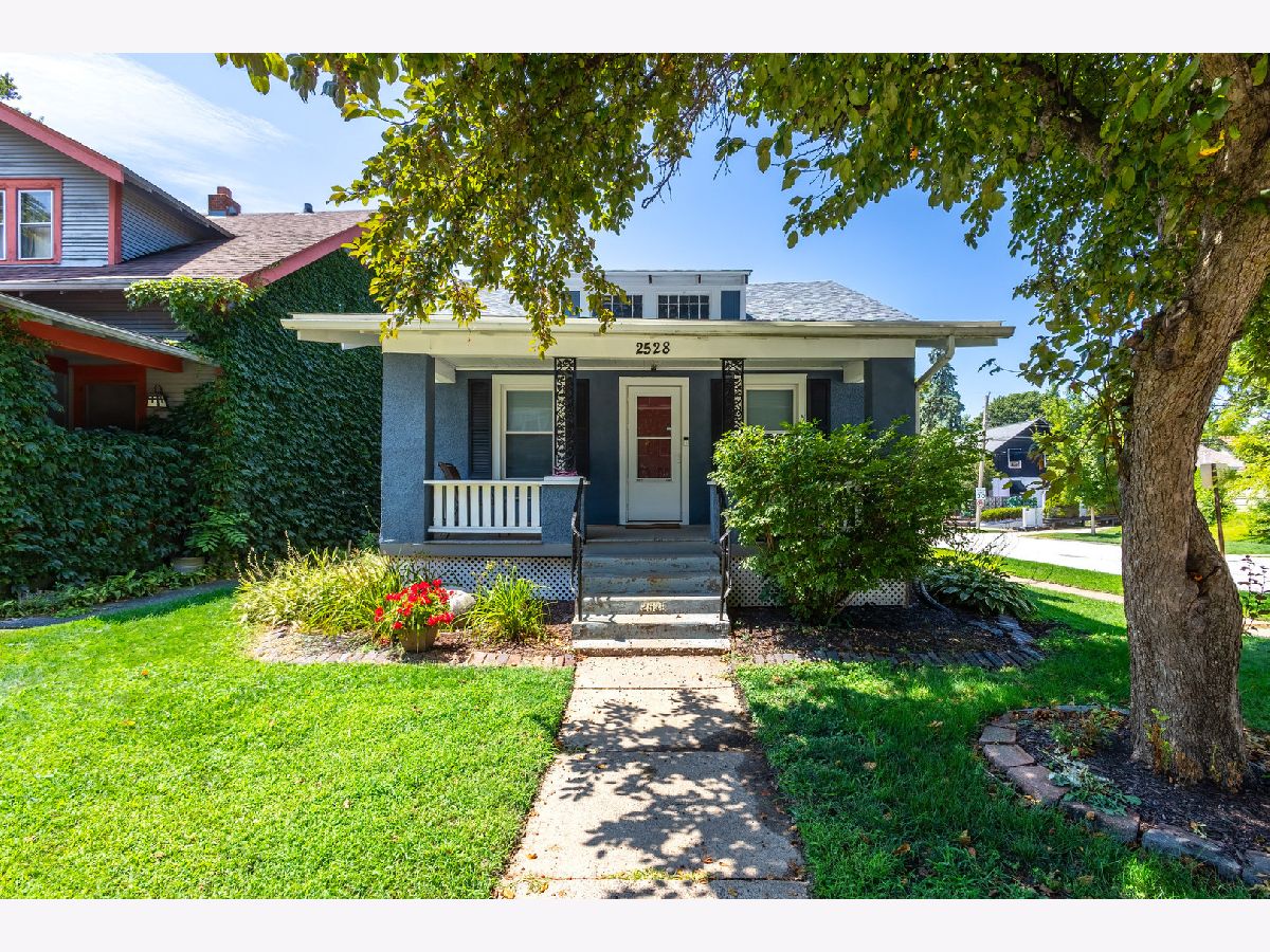  For Sale Davenport Iowa, 2528 Leclaire Street