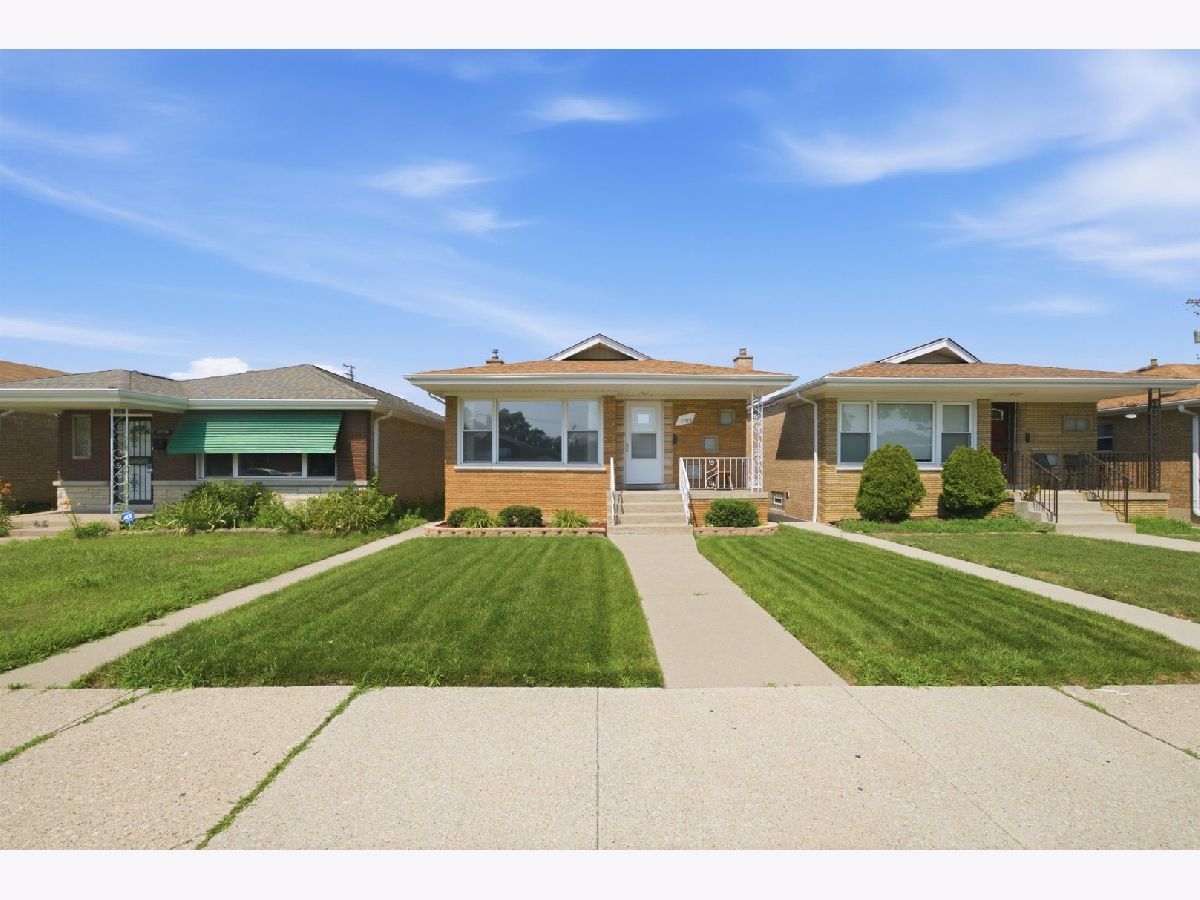  For Sale Calumet Park Illinois, 12718 Justine Street