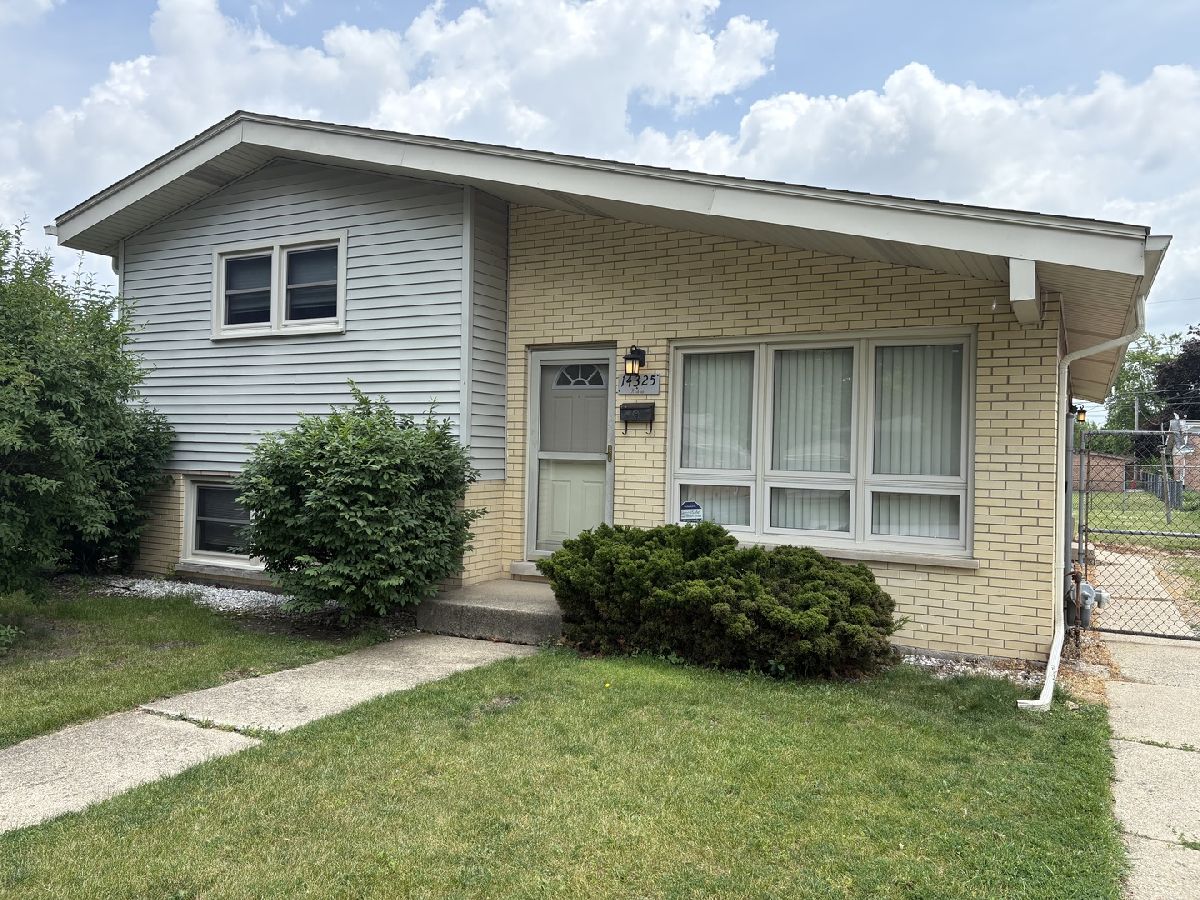 For Sale Midlothian Illinois, 14325 Kedvale Avenue