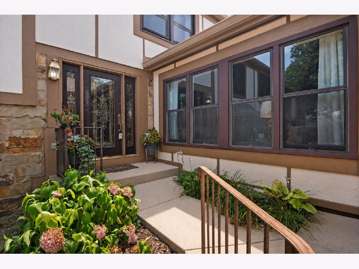 Townhomes & Homes For Sale Wheaton Oaks Wheaton Illinois, 1054 Oakview Drive