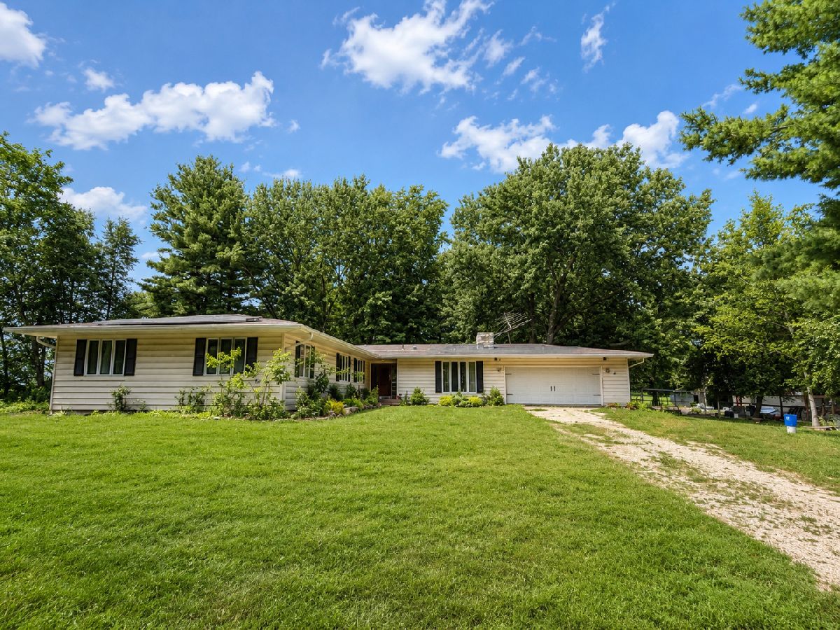  For Sale Marengo Illinois, 7711 Marjorie Drive