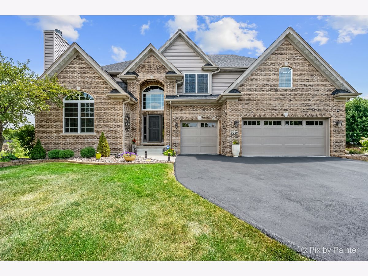  For Sale Lake In The Hills Illinois, 5226 Greenshire Circle
