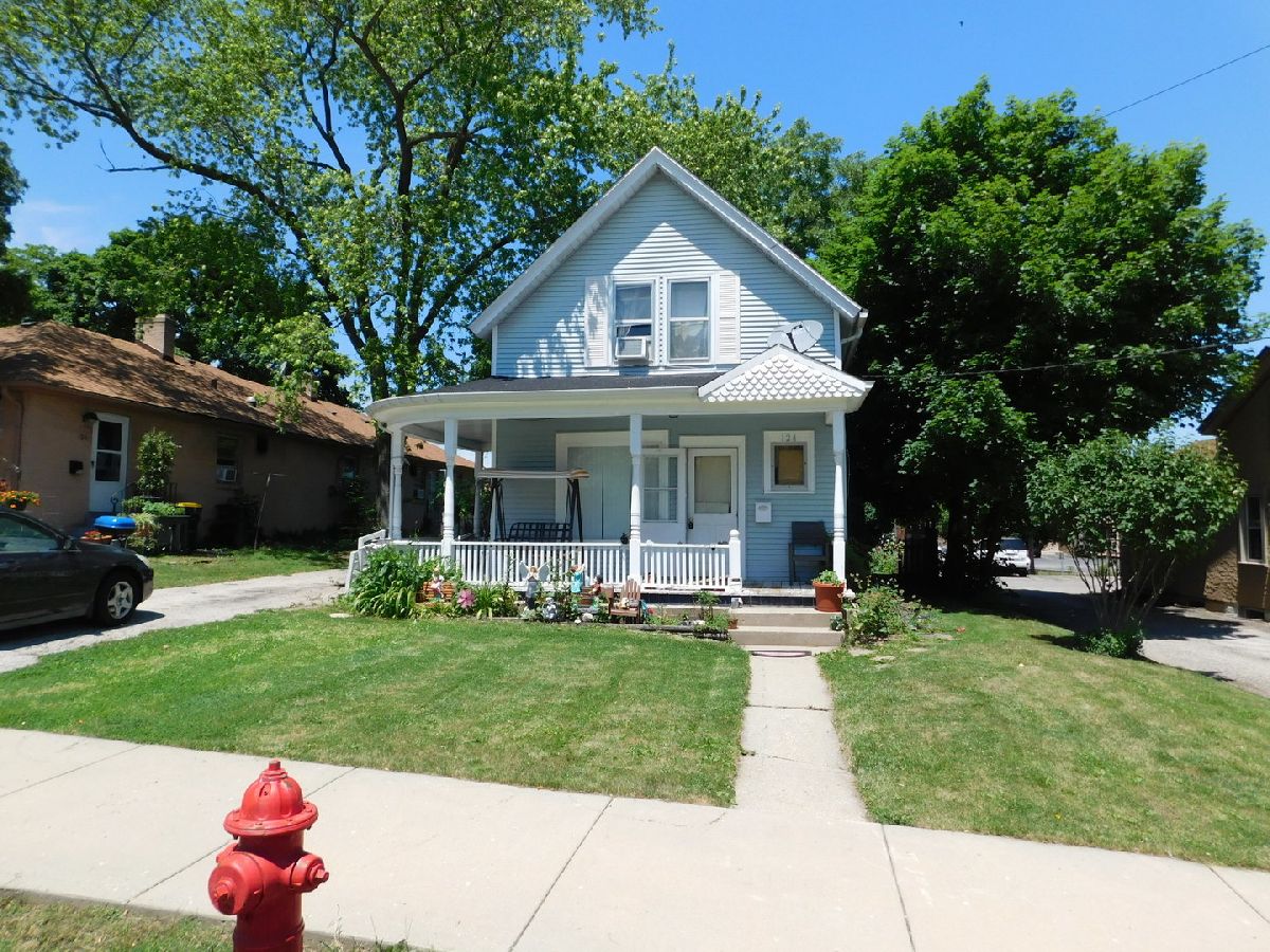  For Sale Cary Illinois, 124 Cary Street