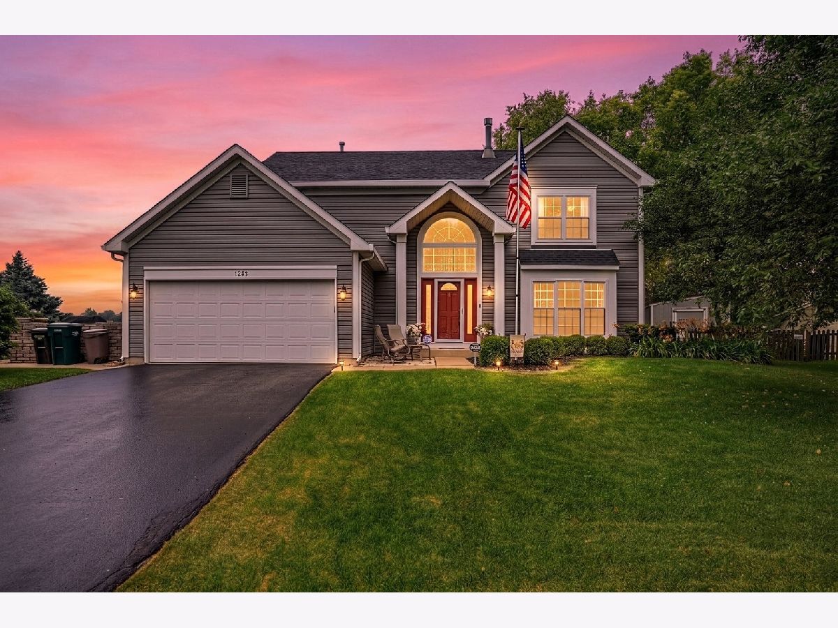  For Sale Batavia Illinois, 1243 Hazelwood Court