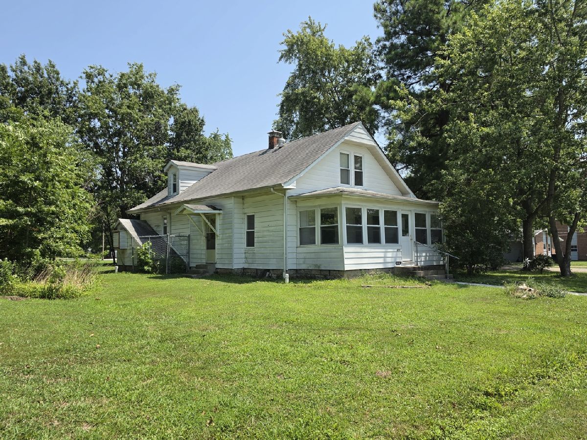  For Sale Salem Illinois, 1204 Dawley Street
