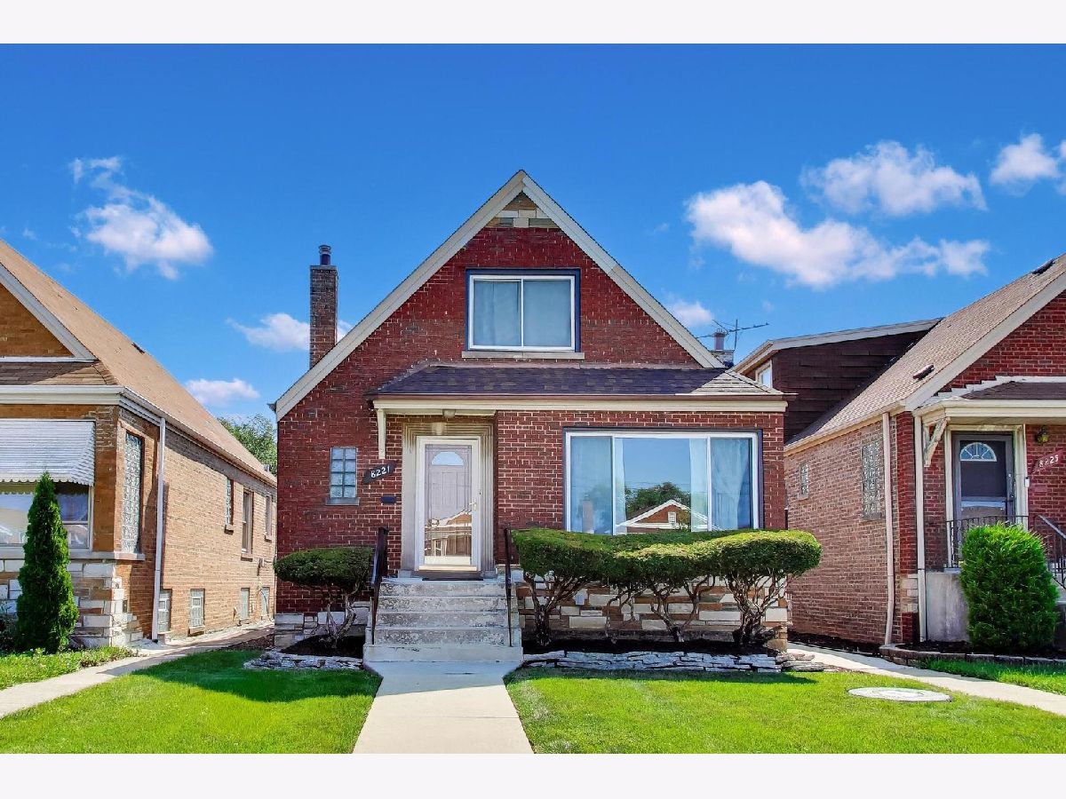  For Sale Chicago Illinois, 8221 Troy Street